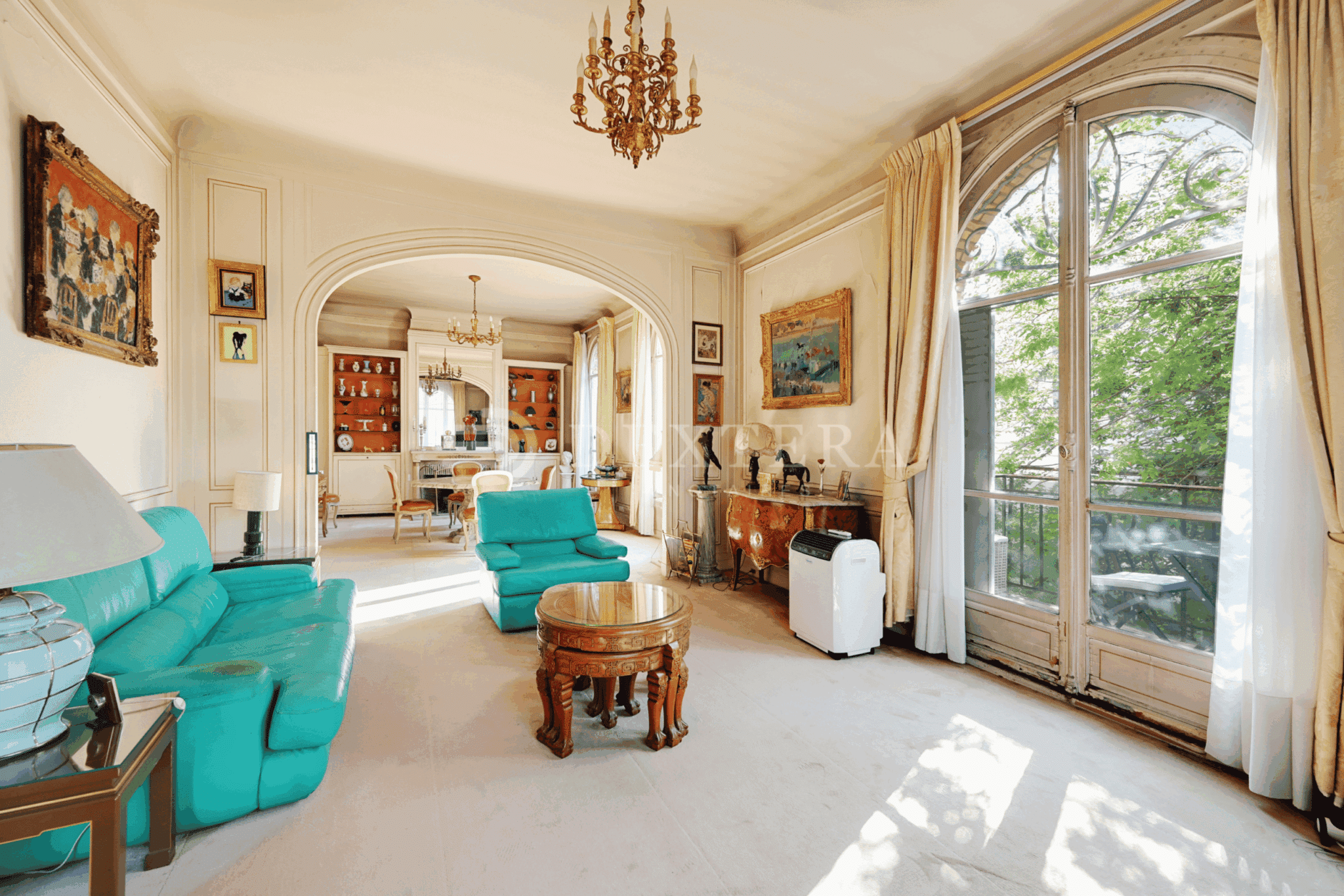 hôtel particulier à Neuilly-sur-Seine avec double séjour traversant