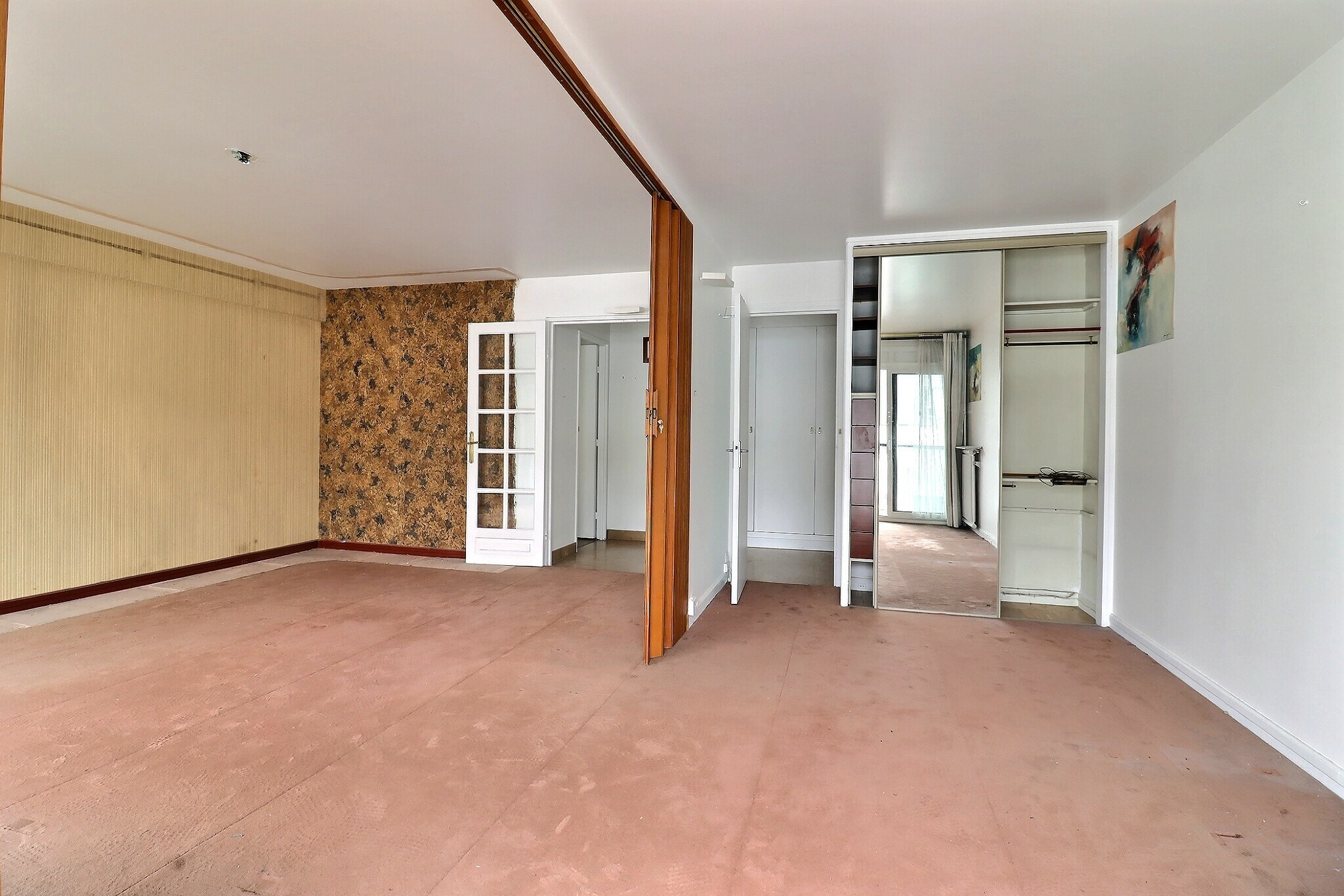 Séjour avec cloison coulissante, espace modulable – Paris 13e