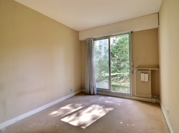 appartement terrasse Issy-les-Moulineaux chambre avec accès terrasse