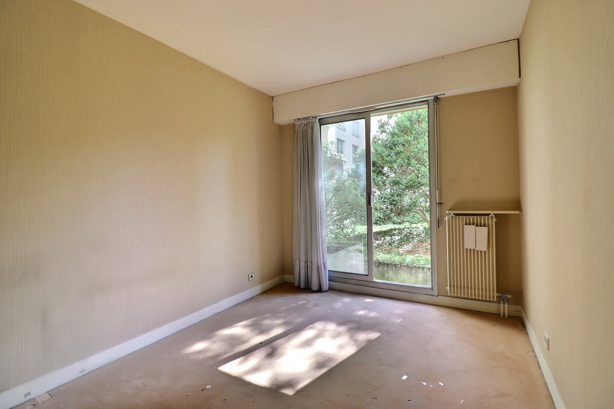 appartement terrasse Issy-les-Moulineaux chambre avec accès terrasse