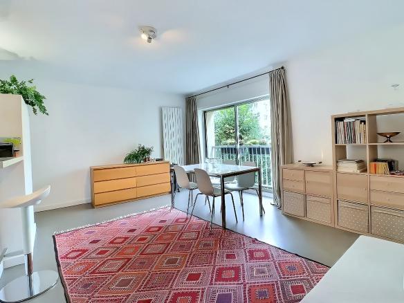 studio lumineux rénové rue Notre-Dame des Champs Paris 6ᵉ