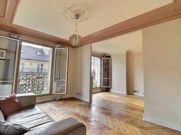 Double séjour lumineux - appartement avec balcon Paris 16e