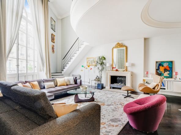 Salon de réception d'un hôtel particulier à Paris 8e