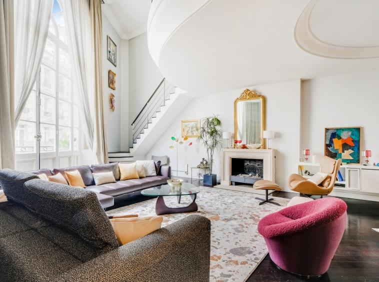 Salon de réception d'un hôtel particulier à Paris 8e